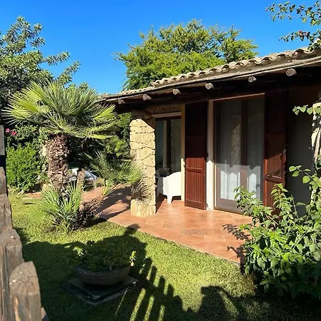Holiday home Martina A Villasimius, 150 Mt Dalla Spiaggia Di Porto Giunco, Con Ampio Giardino