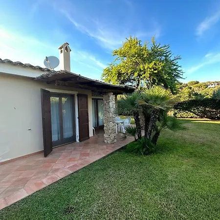 Martina A Villasimius, 150 Mt Dalla Spiaggia Di Porto Giunco, Con Ampio Giardino Holiday home